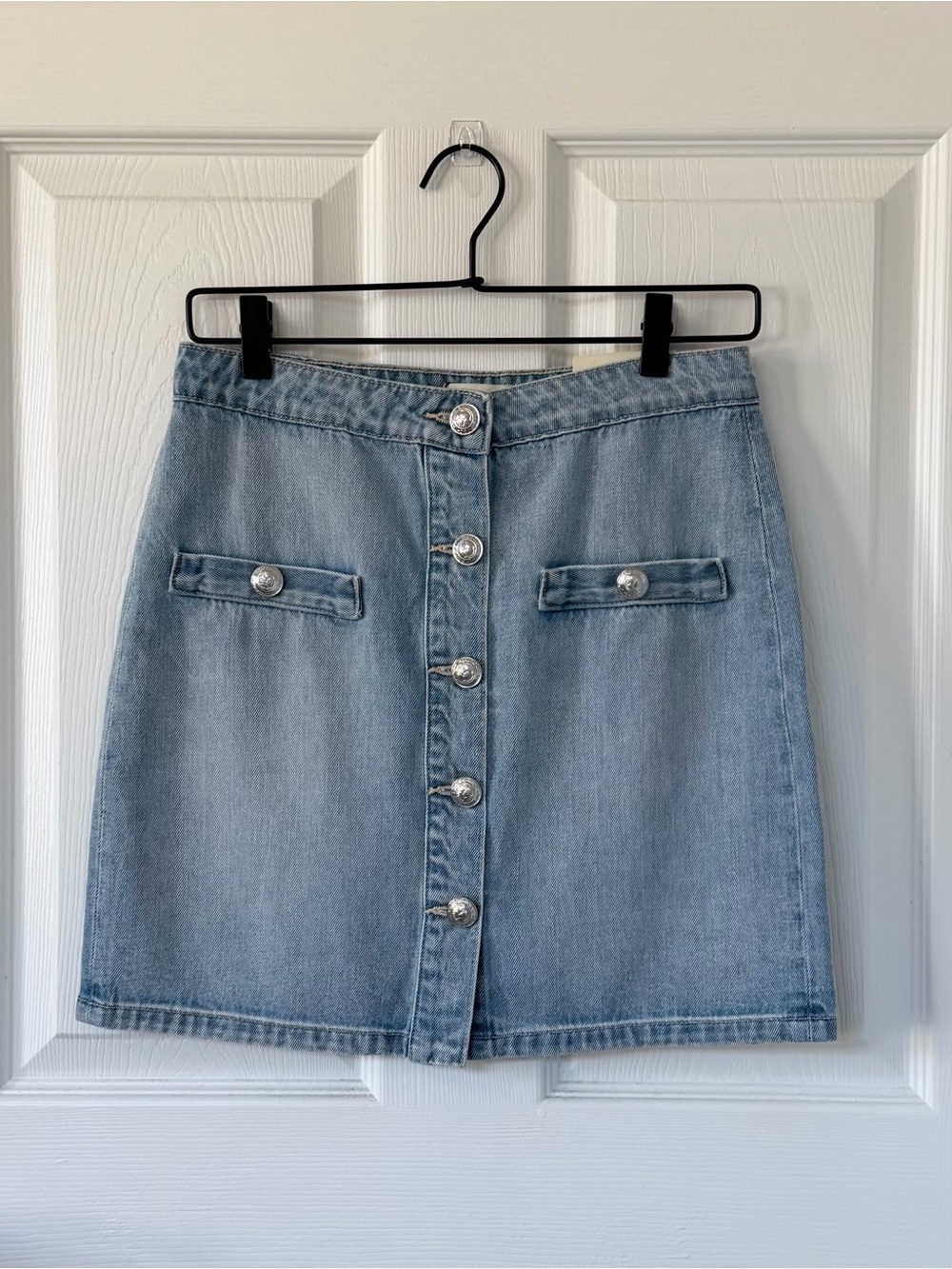 L’AGENCE The Kris Button Front Mini Skirt in Fontana Light Blue Size 25 NWT - Picture 4 of 9